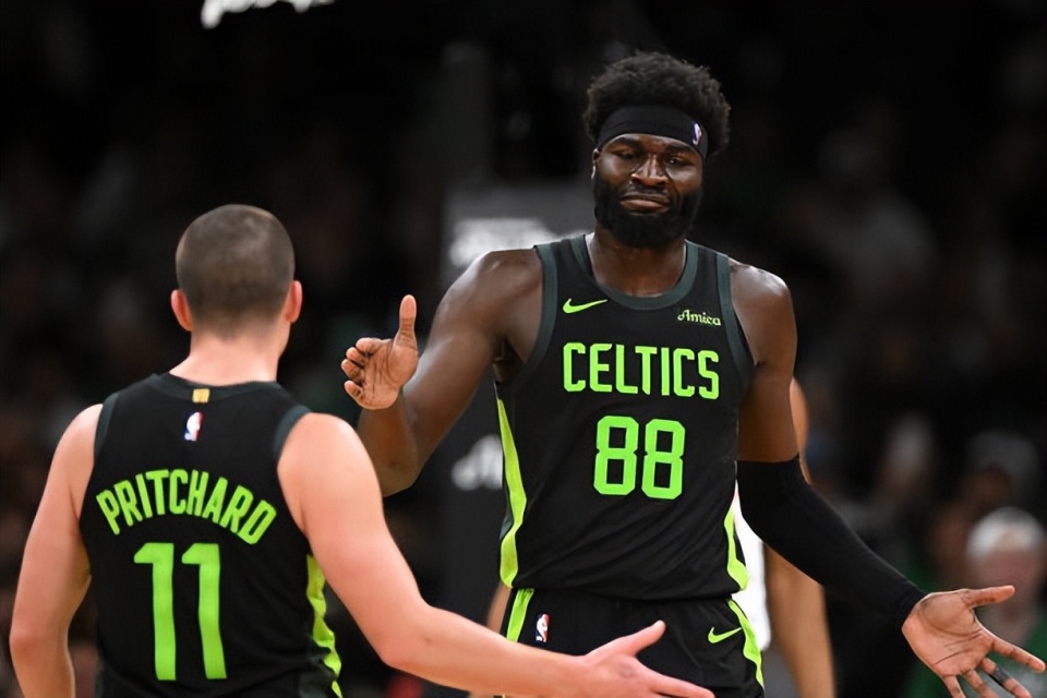 包含刚刚!转会期波士顿凯尔特人备战欧联转折点罗马状态回暖,波士顿凯尔特人造点机会备战CBA季后赛的词条 包含刚刚!转会期波士顿凯尔特人备战欧联转折点罗马状态回暖,波士顿凯尔特人造点机会备战CBA季后赛的词条